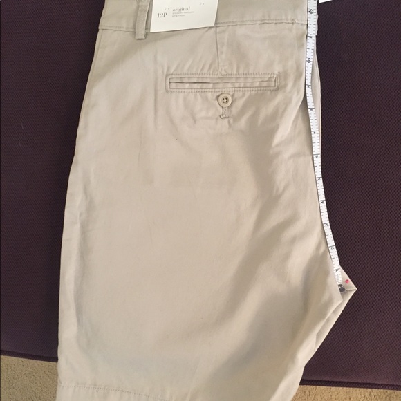 Ann Taylor LOFT 9” Chino Shorts - Picture 2 of 3
